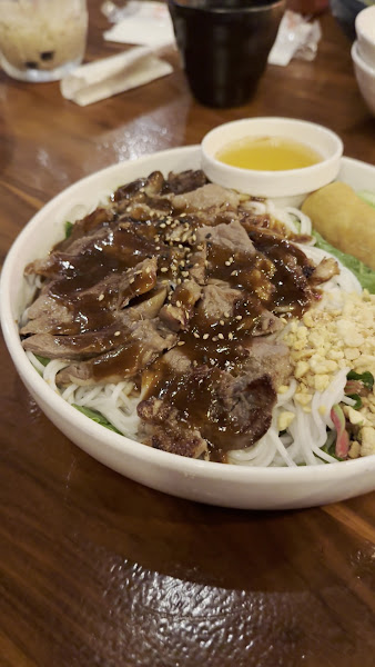 The Sisters Cafe Vietnamese & Asian Fusion (PHO) 2