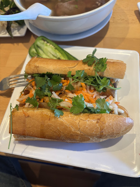Nong Lá Vietnamese Cafe 4