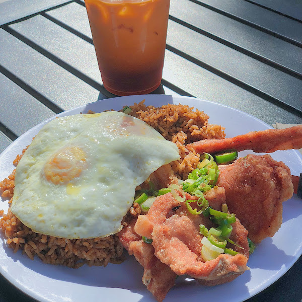 Uncle John's Cafe 4