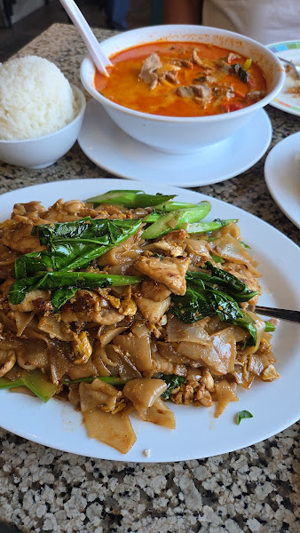 Sanamluang Cafe Hollywood 4