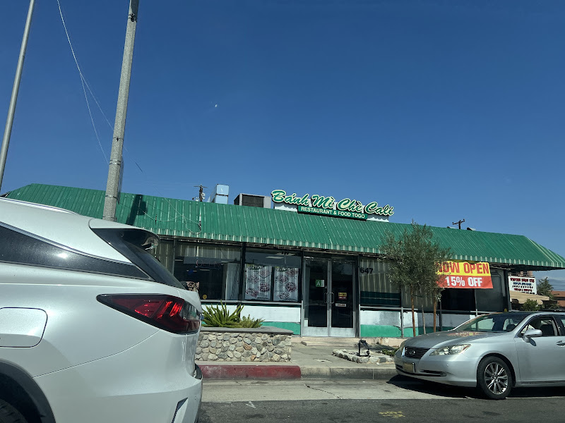 Banh Mi & Che Cali 1