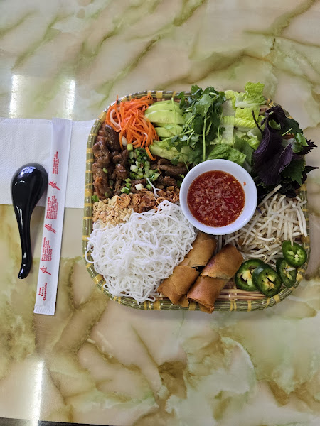 CAFE NHO & SOUTH BAY RESTAURANT 3