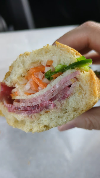 Hue Thai Bakery & Deli 2