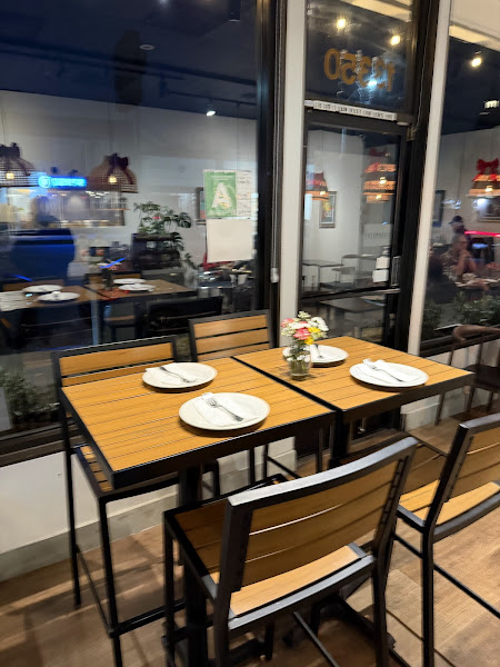Variable Cafe 3