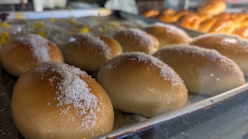 Long’s Family Pastry 3