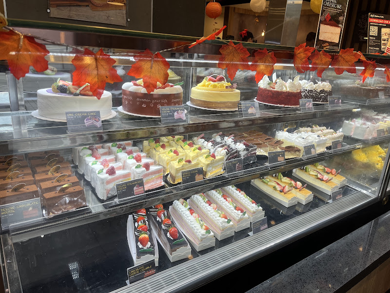 85°C Bakery Cafe - Downtown Los Angeles 4