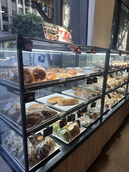 85°C Bakery Cafe - Downtown Los Angeles 5