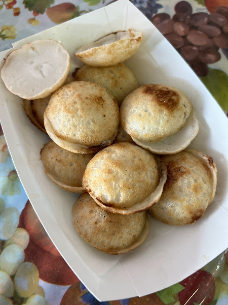 Mae Ting's Coconut Cakes 4