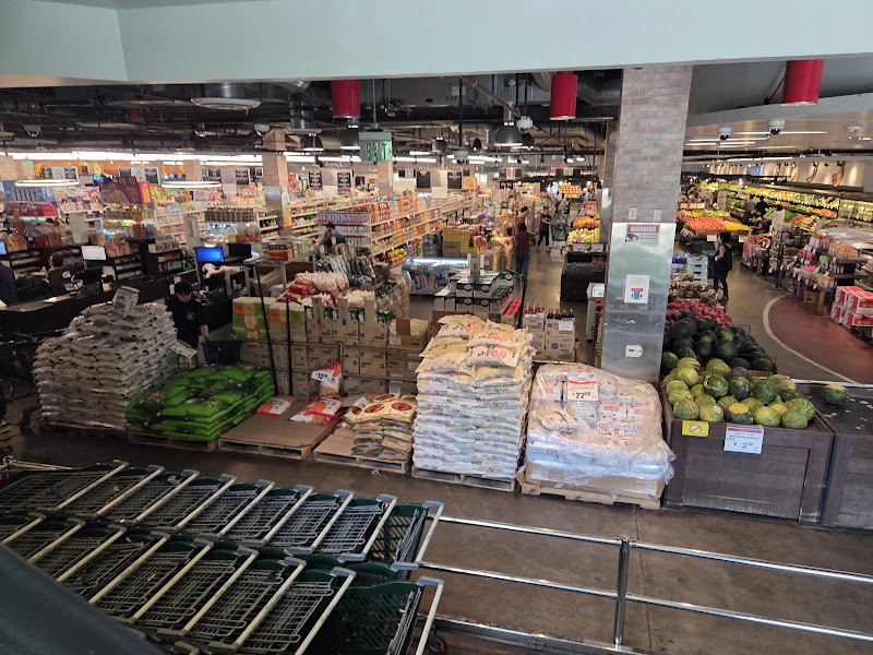 California Market 3