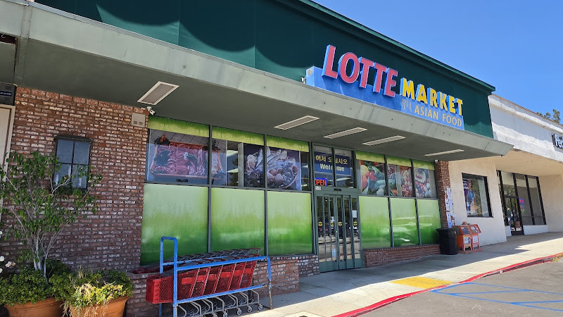 Lotte Market 1