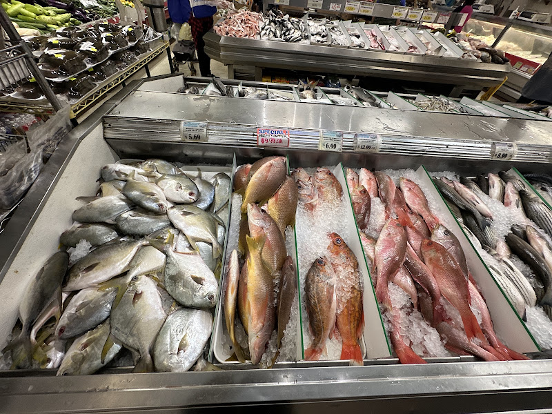 Tambuli Seafood Market 4