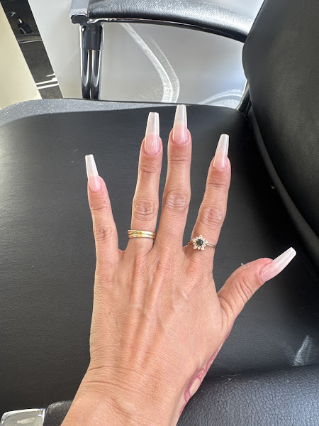 QQ Nails & Spa 3