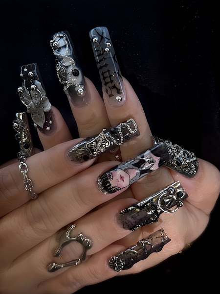 Nails By Christine at Le Bronze salon 3