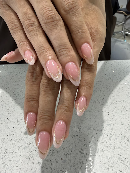Nail Place 4