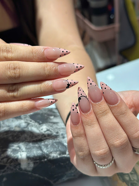 Elle Nail Spa Beverly 3