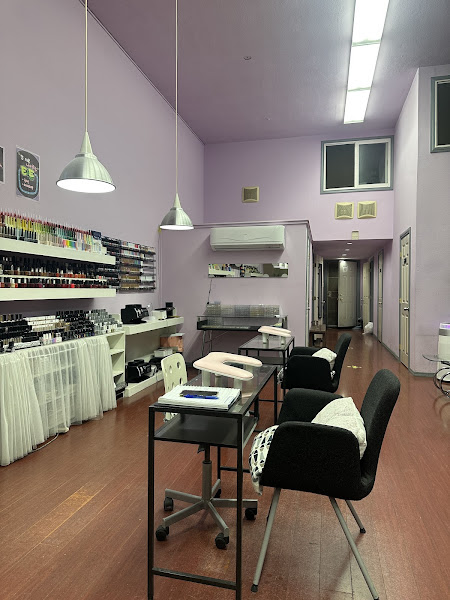 Nail Story 2