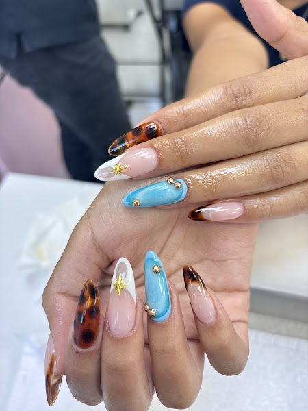 M&I Cosmo Nails 3