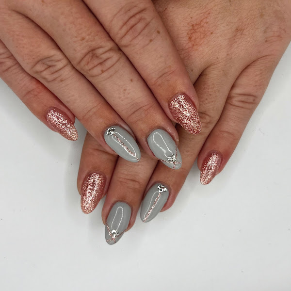 Fleur Nails and Lashes