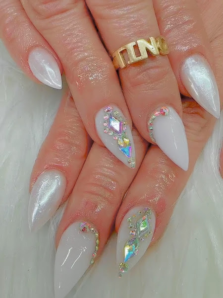 Leo Nail Bar 2