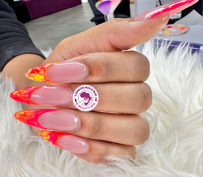 LuChic Nails Bar 3