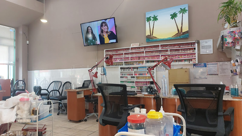 Le's Nails & Spa (Virgil Nail) 2