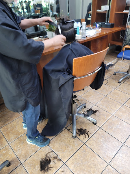 Bonnie & Sam Hair Salon ✂ 3
