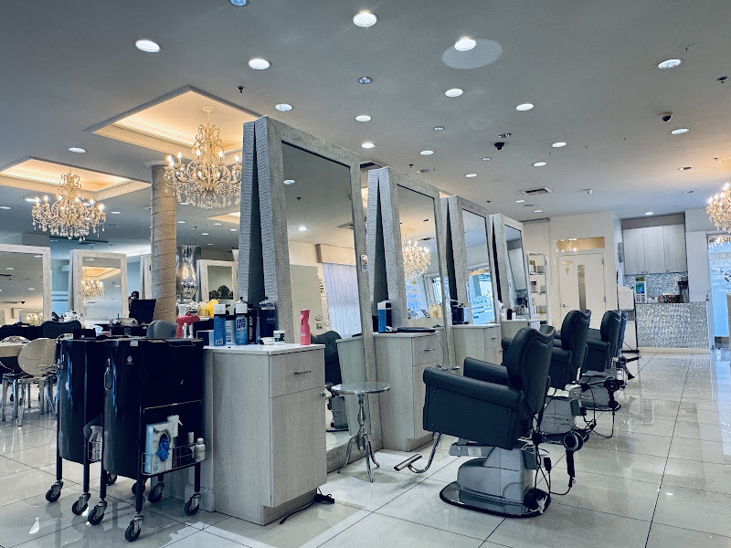 Atelier by Tiffany ✂ 3