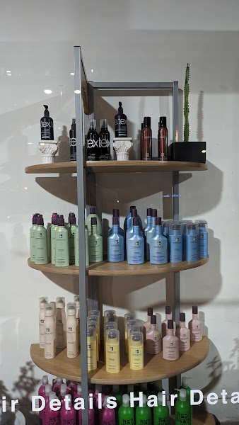 Details Hair Studio 4