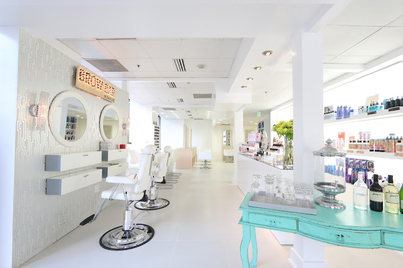 Neihule Flagship Salon 3