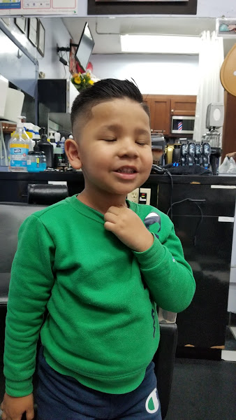 La Flor Beauty Salon And Barbershop 3