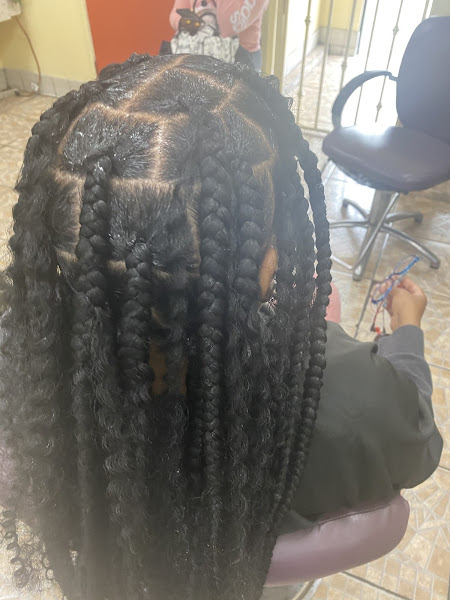L A's Finest Braidery 4