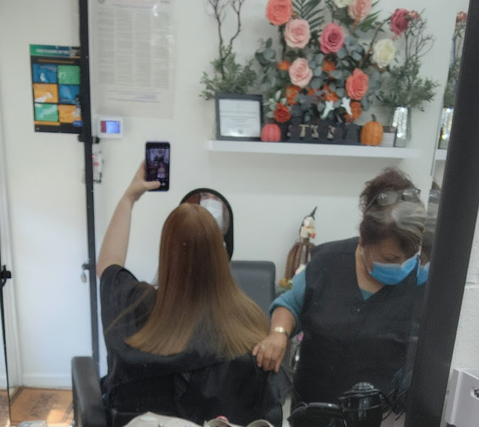 Blanca's Hair Salon 2