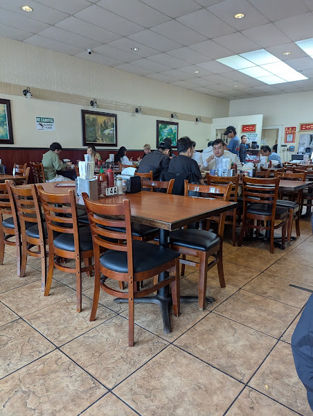 Kevin & Chris’s Noodle House 5