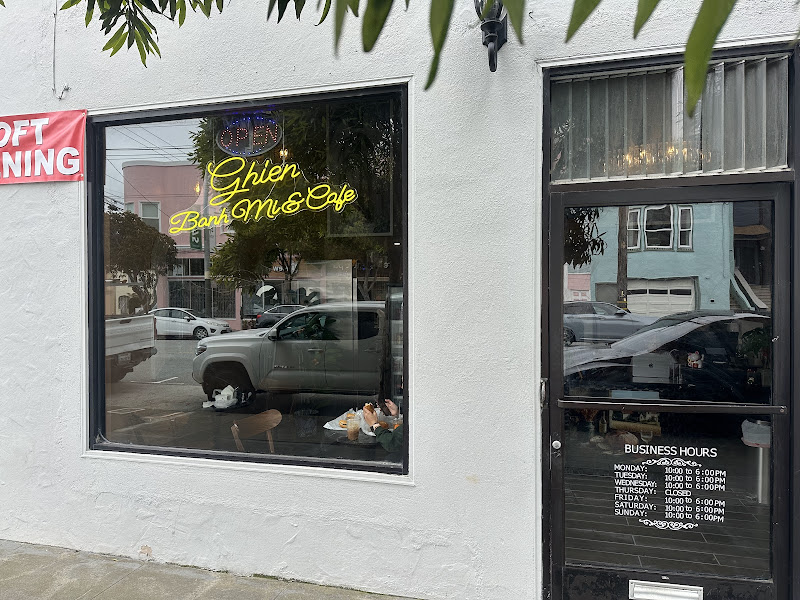 Ghien Banh Mi & Cafe 4