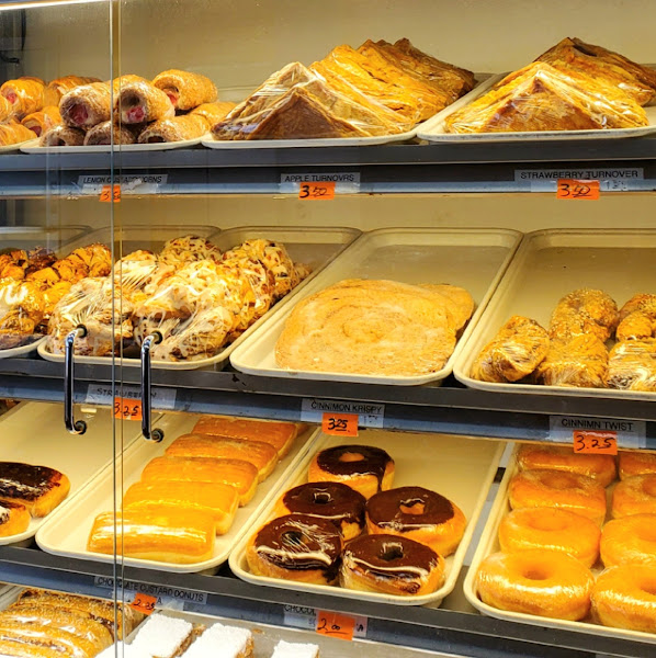 Dragon City Bakery & Cafe 3