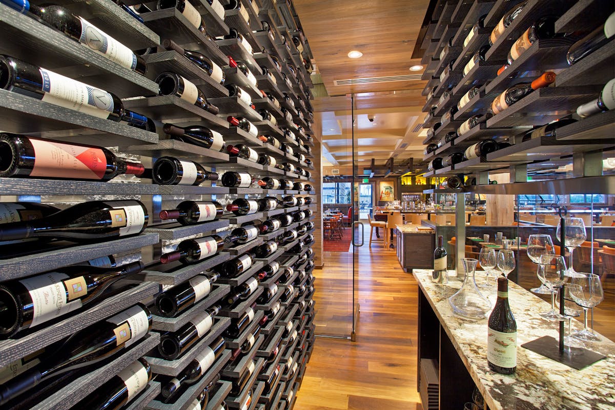 Chandler's Oceanfront Dining 3