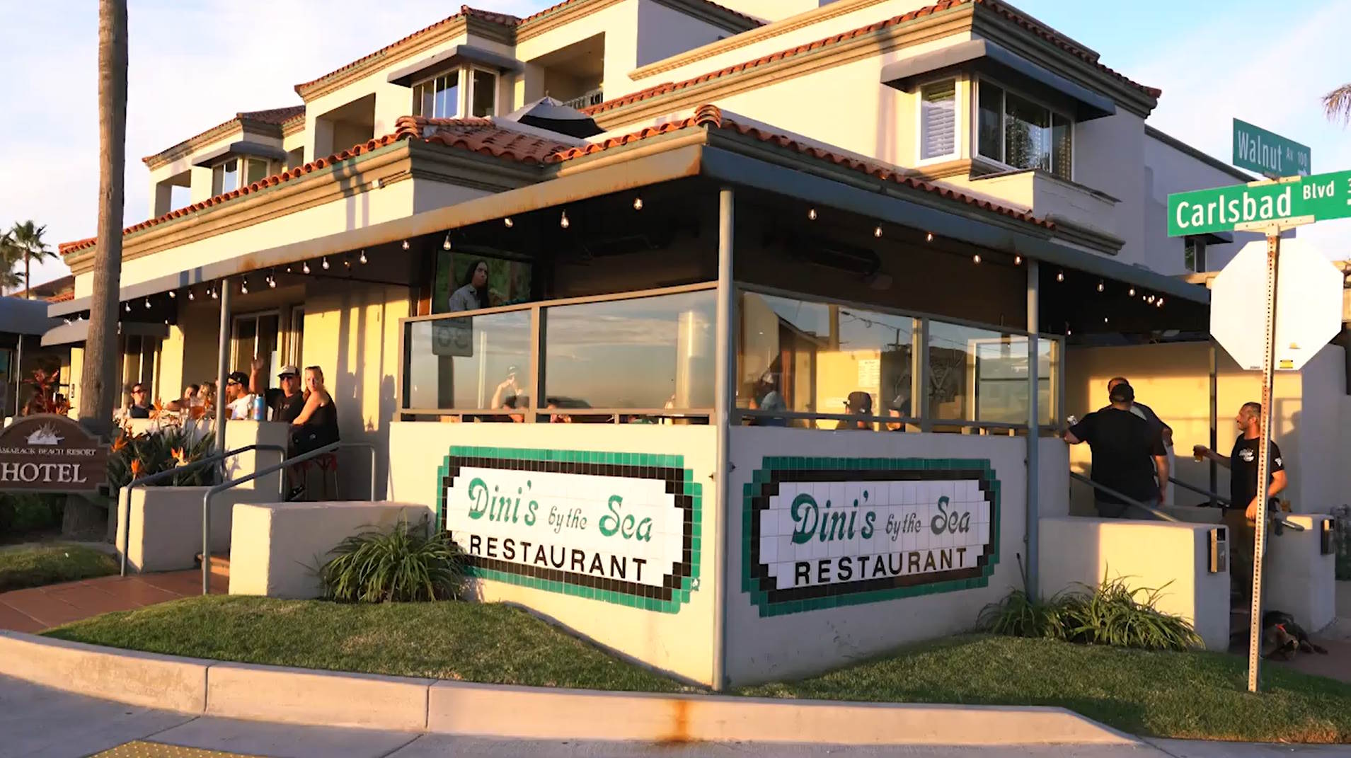 Dini's By The Sea