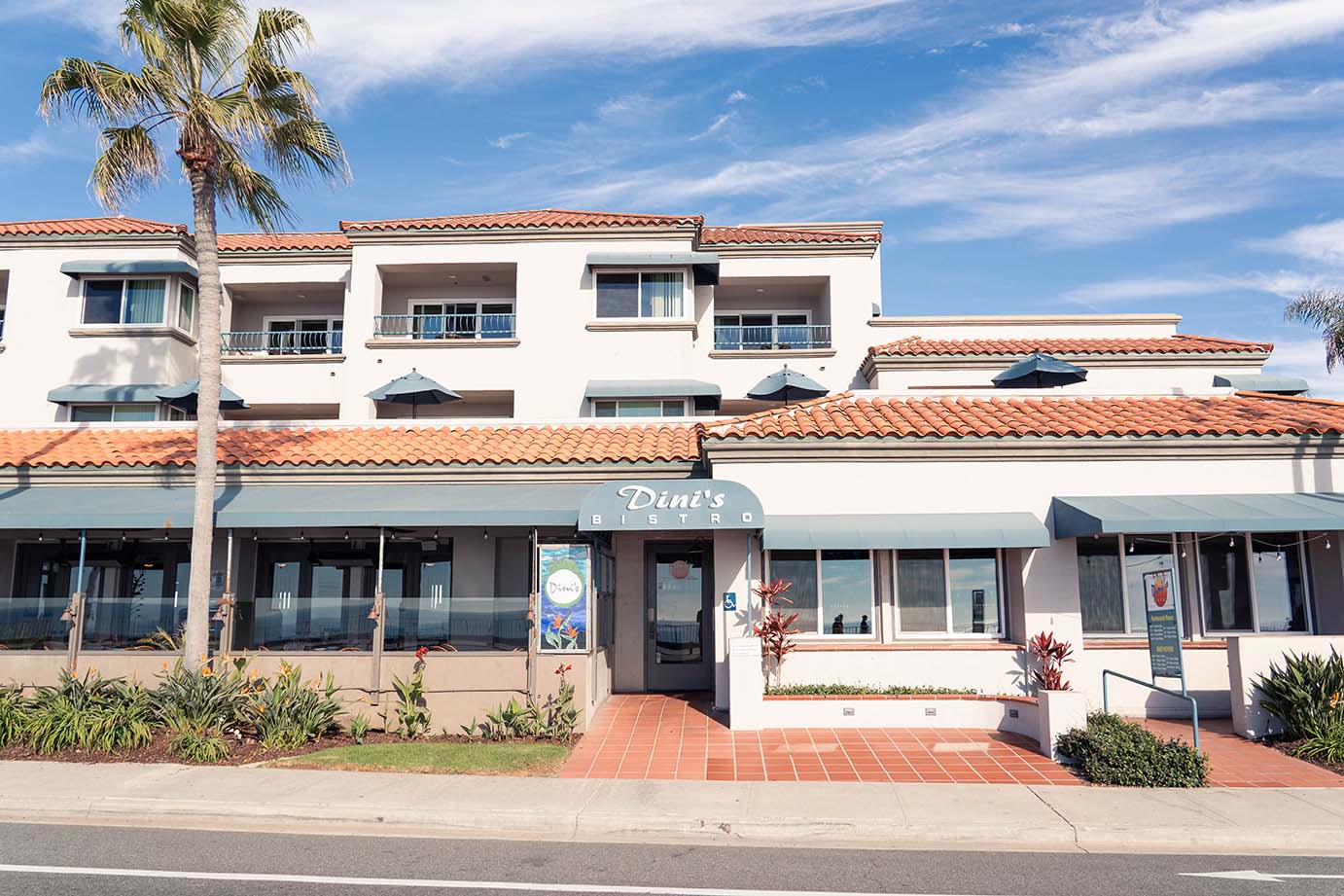 Dini's By The Sea 4