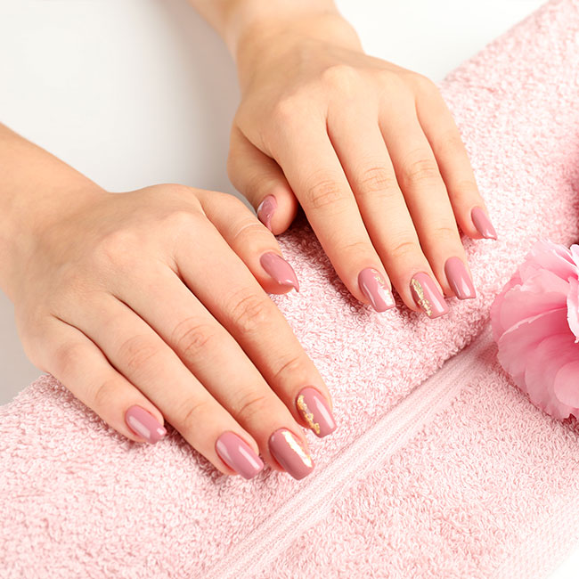 Q's Spa & Nail Bar
