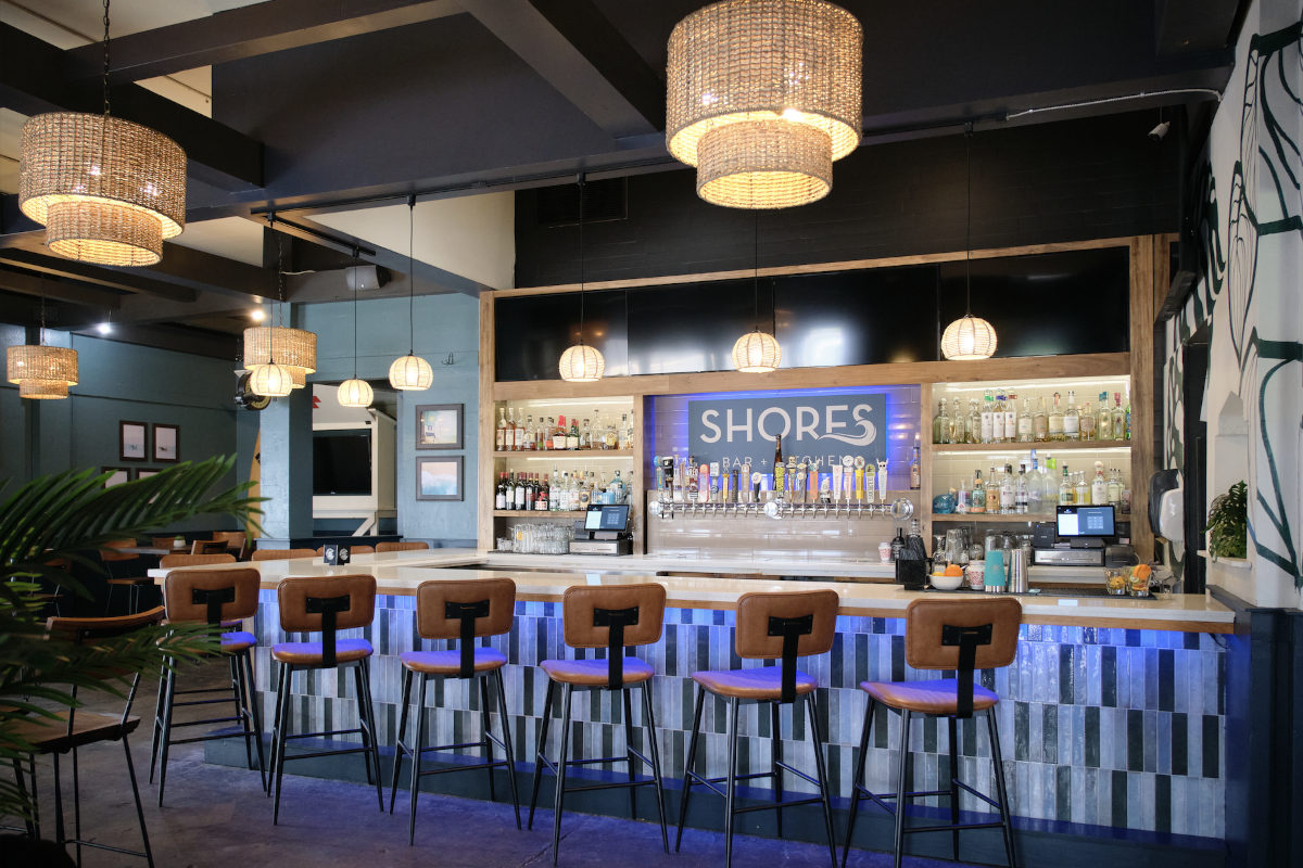 Shores Bar + Kitchen 4