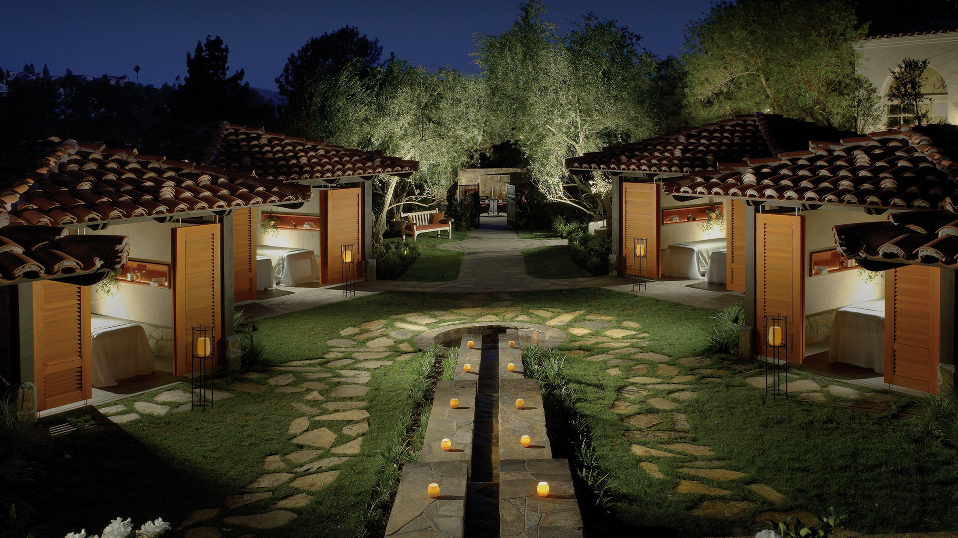 Veranda Fireside Lounge & Restaurant 3