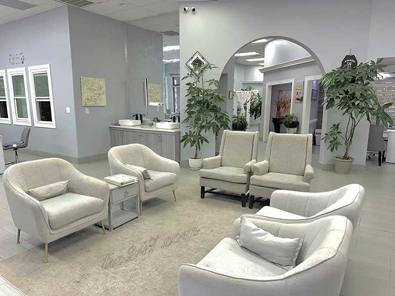 Cần Sang Tiệm Nail Lớn Tại Greenville North Carolina