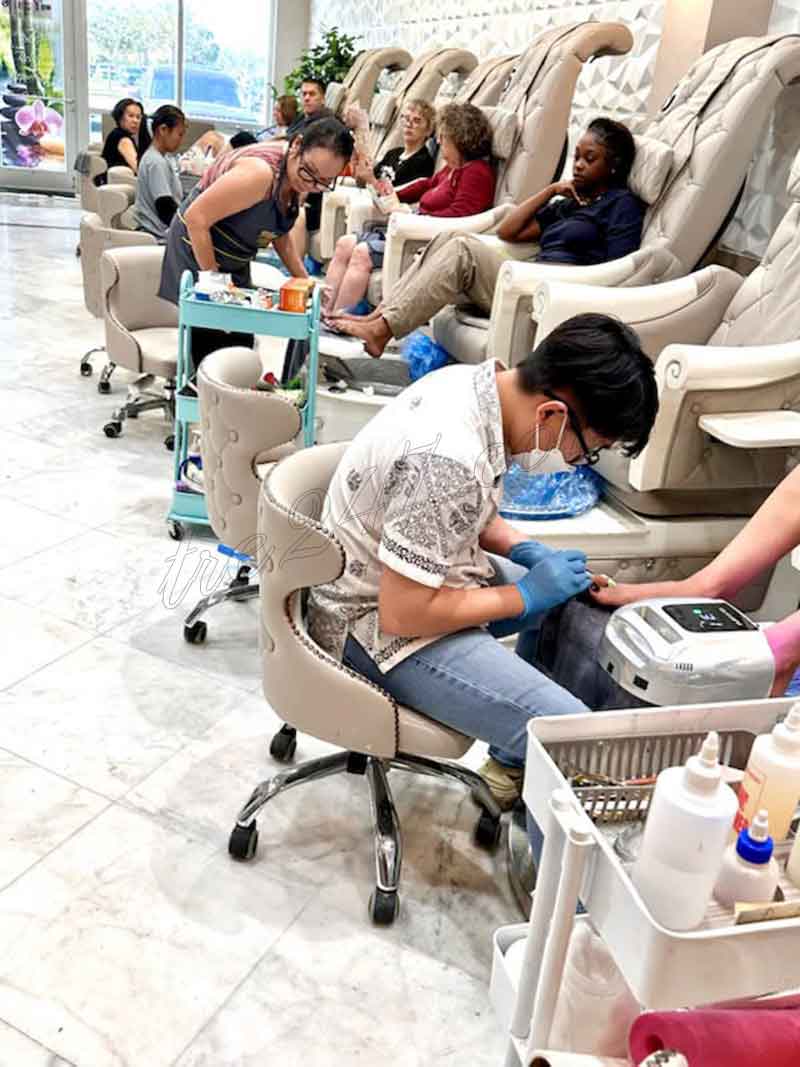 Sang Tiệm Nails Clearwater, Florida - Income Tốt