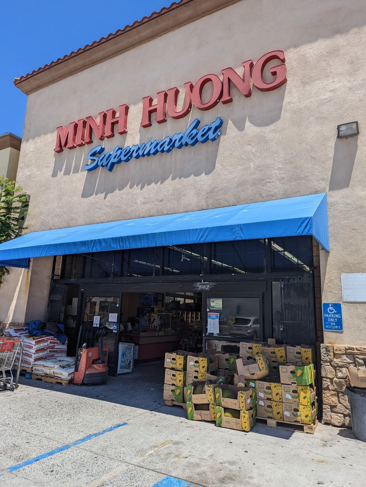 Minh Huong Supermarket