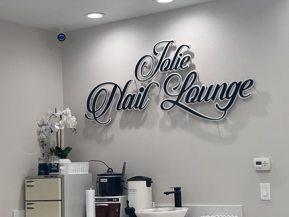 JOLIE NAIL LOUNGE